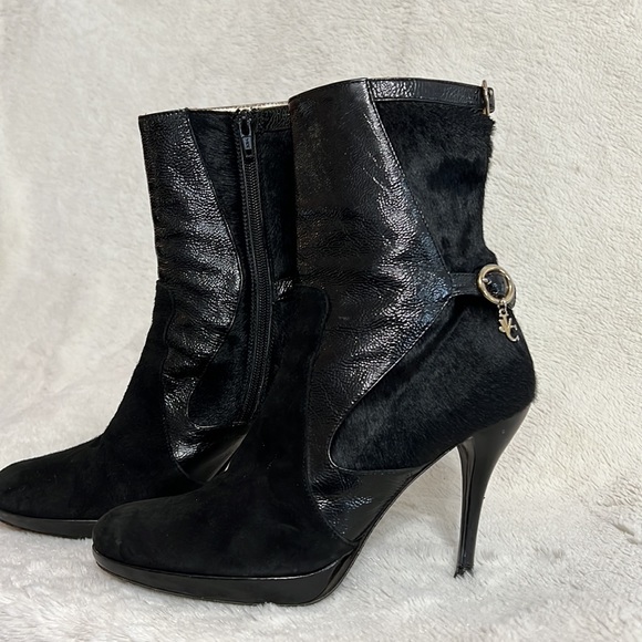 Auth. Vintage Versace Heeled Booties! - Picture 2 of 16